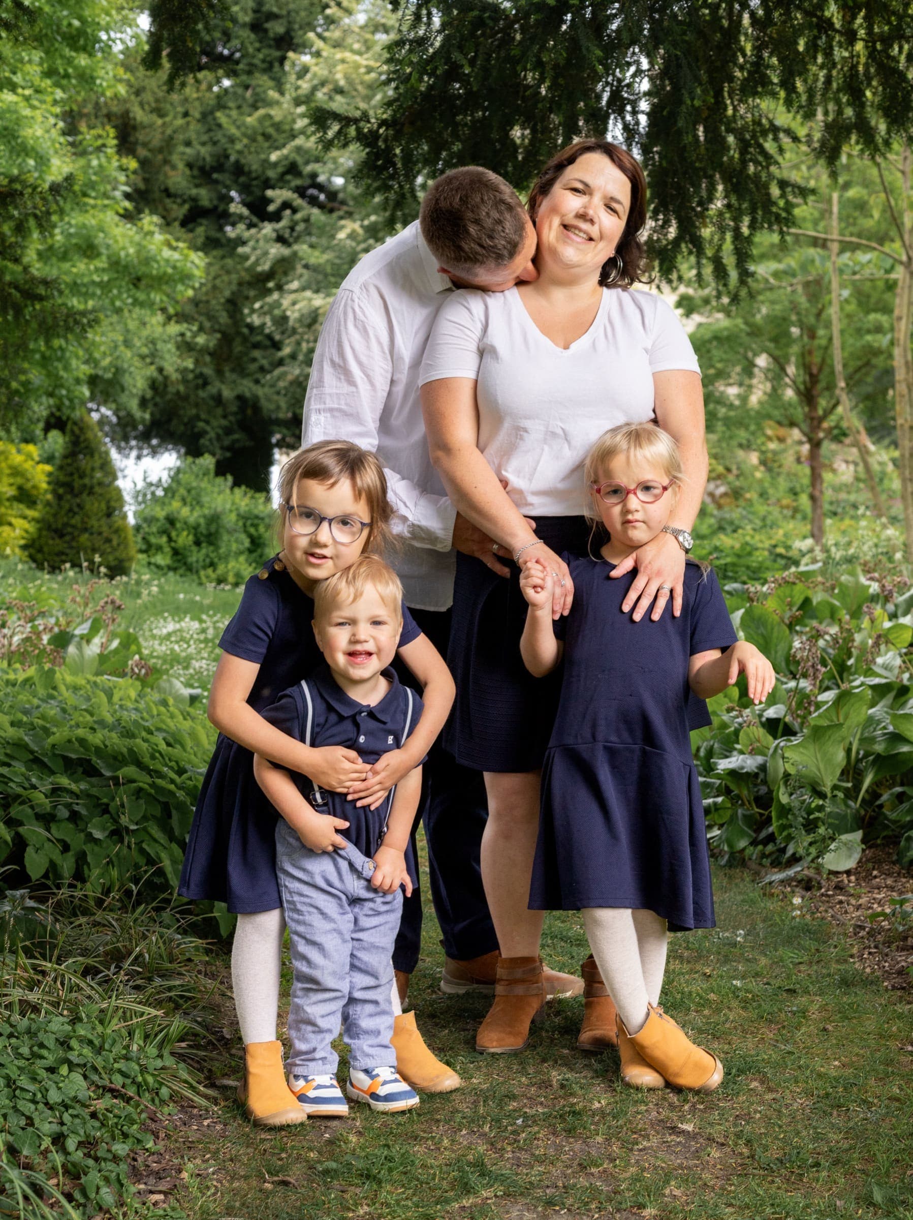 Parents et enfants dans un parc